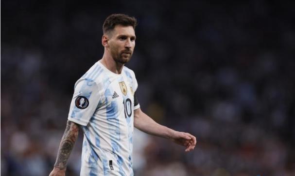 把经济建设这个中心抓得更牢